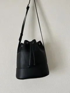 UNIQLO レザータッチドローストリングバッグ ブラック