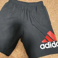 adidas 黒 ハーフパンツ160cm