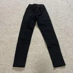 GU スリムフィット 黒パンツ