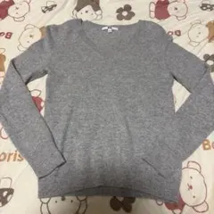 【美品】ユニクロ カシミヤ100％ Vネックニットセーター レディースM グレー