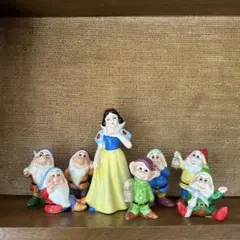 ディズニー　白雪姫と7人の小人　陶器製　置き物