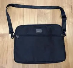 TUMI】美品 メッセンジャーバッグ ナイロン 黒 A4 ロゴプレート - メルカリ