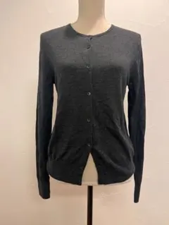 ユニクロ・ダークグレー ニットカーディガン 長袖