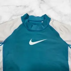 NIKEナイキ　キッズ&レディース　ラッシュガード