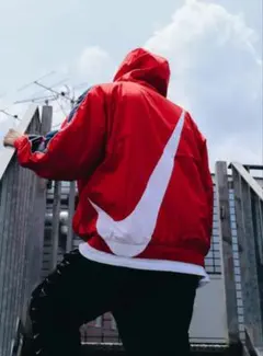 【即完売品】ナイキ　ワンポイントロゴ　ハーフジップ　アノラック　ナイロン美品