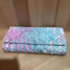 TCN 長財布 青とピンク 編み込みデザイン