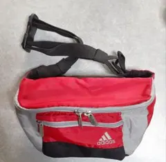 adidas ボディバッグ ウエストポーチ レッド