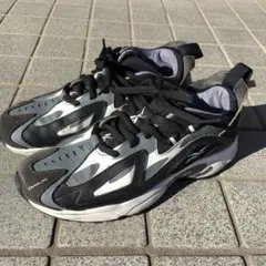 Reebok 　DMX リーボック スニーカー くつ　 ブラック