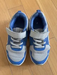 PUMA キッズ スニーカー ブルー 18cm 名前消しあとありのサムネイル