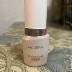 MAQuillAGE エッセンスリキッド EX オークル 10