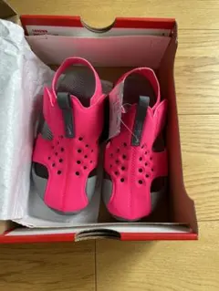 新品未使用　NIKE サンレイプロテクト18cm