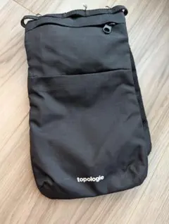 topologie ブラック スマホショルダーバッグ　サコッシュ
