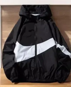 送料無料/美品 フード付き ナイロンジャケットBLACK