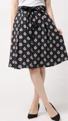 【新品タグ付き】アクシーズファム　フラワードット　スカート