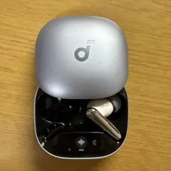 【充電ケース、右】 Anker Soundcore Liberty 4 Pro
