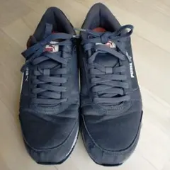 ネイビー スニーカー