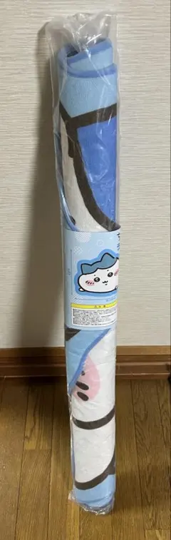 ちいかわ　ラグマット　ねそべり　ハチワレ