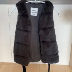 【美品】ZARA kids フェイクファーベスト SIZE6-7 120cm