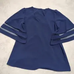 ネイビー Vネック フレアスリーブ ブラウス 一点物✨