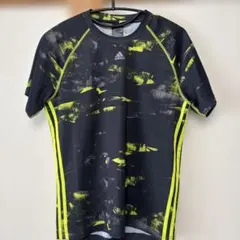 adidas 総柄 Tシャツ ブラック×イエロー