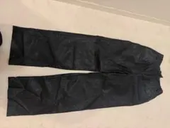 レザーパンツ
