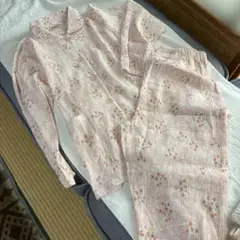 花柄ピンクパジャマ 長袖・長ズボンL