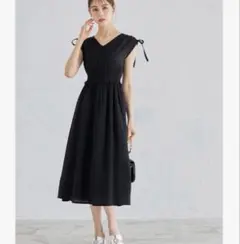 トッコクローゼット　肩りぼん付きウエストシャーリングノースリーブワンピース