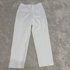 備品　ホワイト アンクルパンツ　テーパードパンツ　ユニクロ