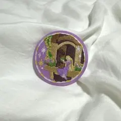 ディズニー　刺繍缶バッジ　ラプンツェル　プリンセス　キャラクターグッズ　未使用