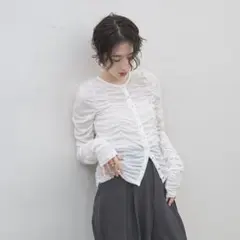 &. NOSTALGIA シャーリングシアーカーディガンのサムネイル