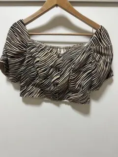 ゼブラ柄パフスリーブトップス