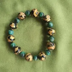 Item thumbnail for item c9066cf0-a536-43f1-997e-e9ce9b010582