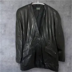 Etienne Aigner レザージャケット ノーカラー 肩パッド入り 黒