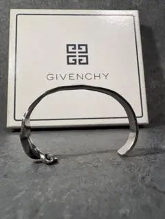 Givenchyバングル
