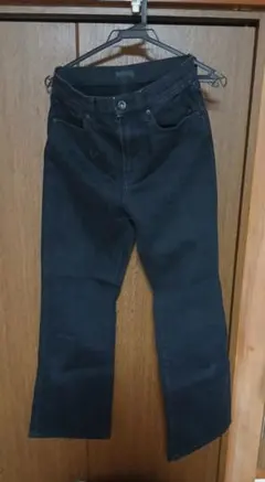 UNIQLO JEANS ブラックブーツカットデニム