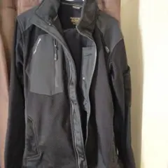 FIELD CORE ブラックジャケット