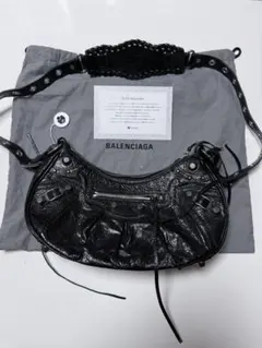 雪*猫様 BALENCIAGA Le Cagole メッセンジャーバッグ ミディ - メルカリ