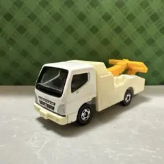 【訳あり激安品】　匿名配送　トミカ No.2 三菱ふそう キャンター レッカー車