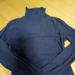 タートルネック　グレー