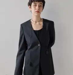 ウィムガゼットノーカラージャケットブラック　新品お値下げしました