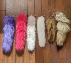 KMNZ Tail Fur キーチェーン TINA NERO LITA - メルカリ