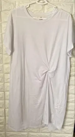 アンティカ antiqua クロスデザイン　チュニック　Tシャツ　白のサムネイル