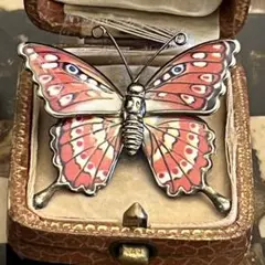 イギリス　英国　ヴィンテージ　蝶々　ピンク　ブローチ　蚤の市　アンティーク
