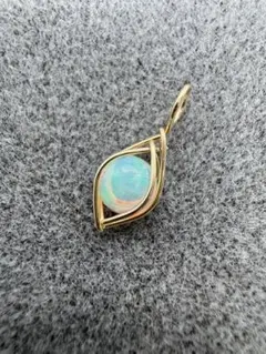 オパール ネックレス