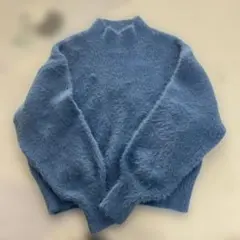 one way ライトブルータートルネックセーター