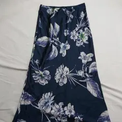 ★ZARA フラワープリントロングスカート ネイビー系