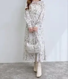 INGNI デコルテオープン花柄ワンピース アイボリー M