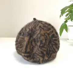 ファー生地茶色と黒の柄ベレー帽