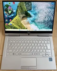 NEC 快適動作と洗練デザインの一台 ビジネスまでスマートにこなすLAVIE