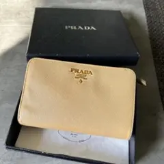 PRADA ゴールド 二つ折り財布